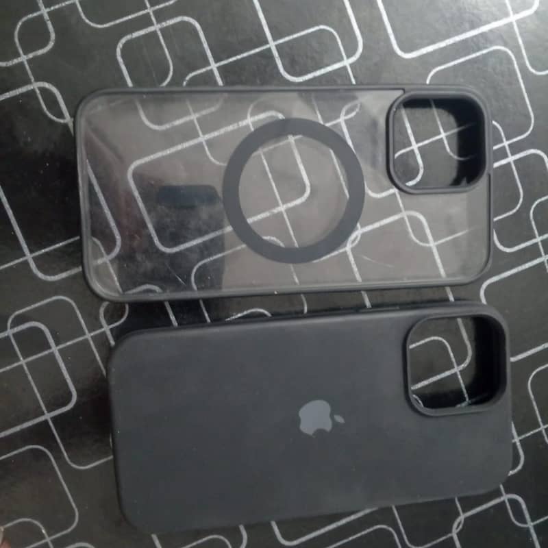 Apple iPhone 13 Pro Max 12