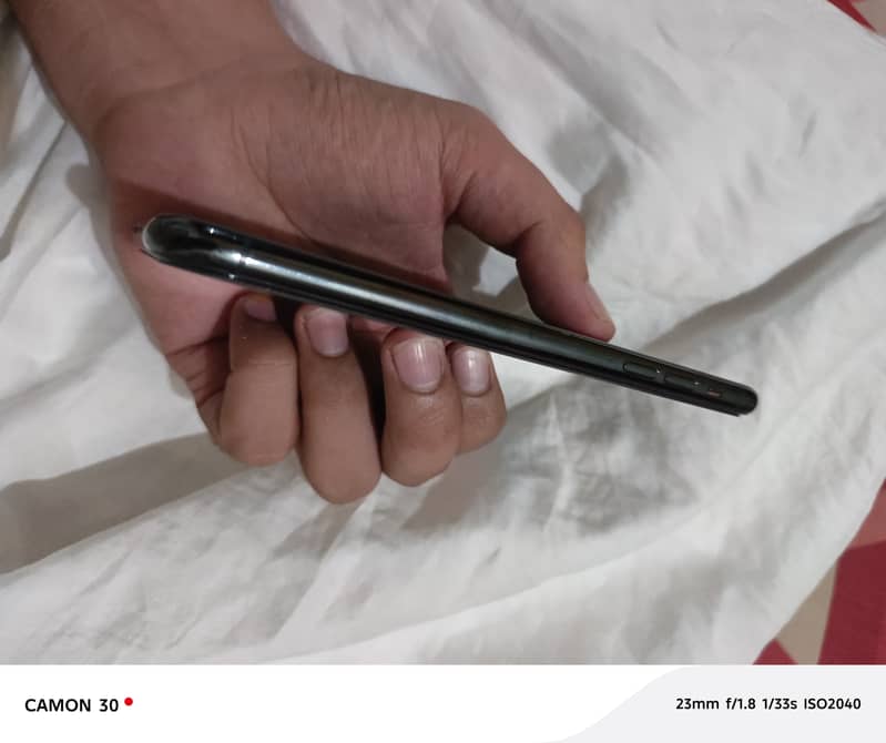 Apple iPhone 11 Pro Max 3
