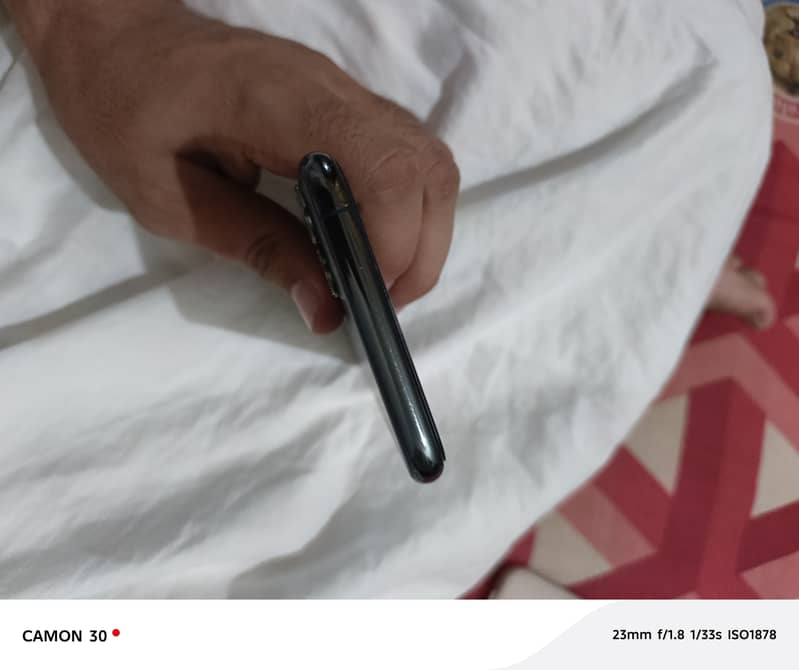 Apple iPhone 11 Pro Max 6