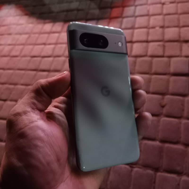 Google Pixel 8 1