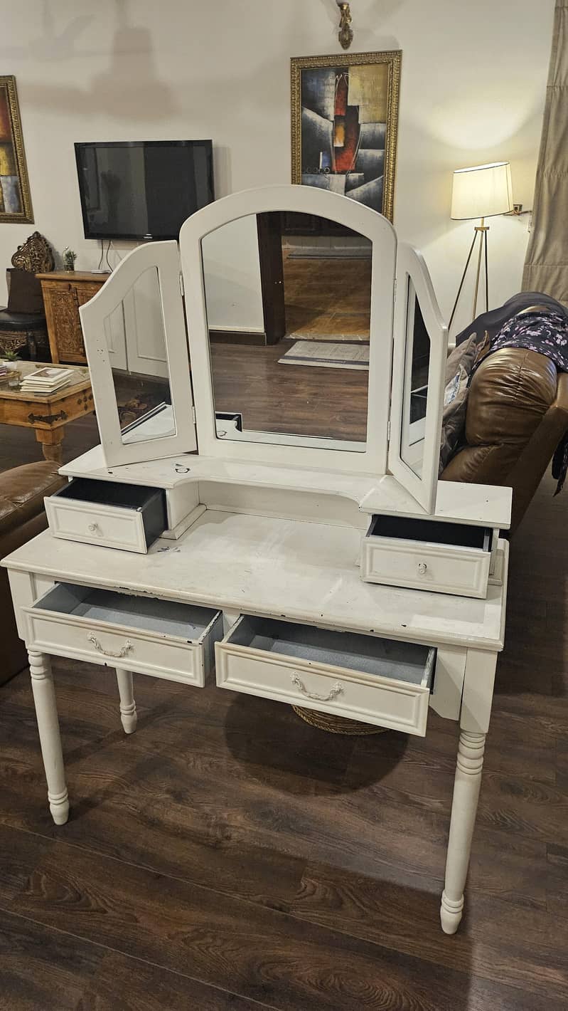 Vintage Vanity Dressing Table 1