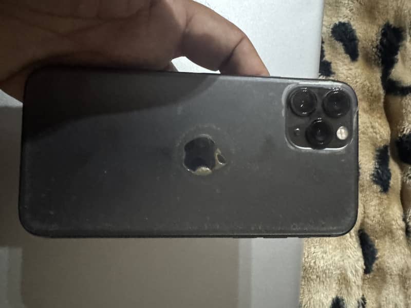 Apple iPhone 11 Pro 3