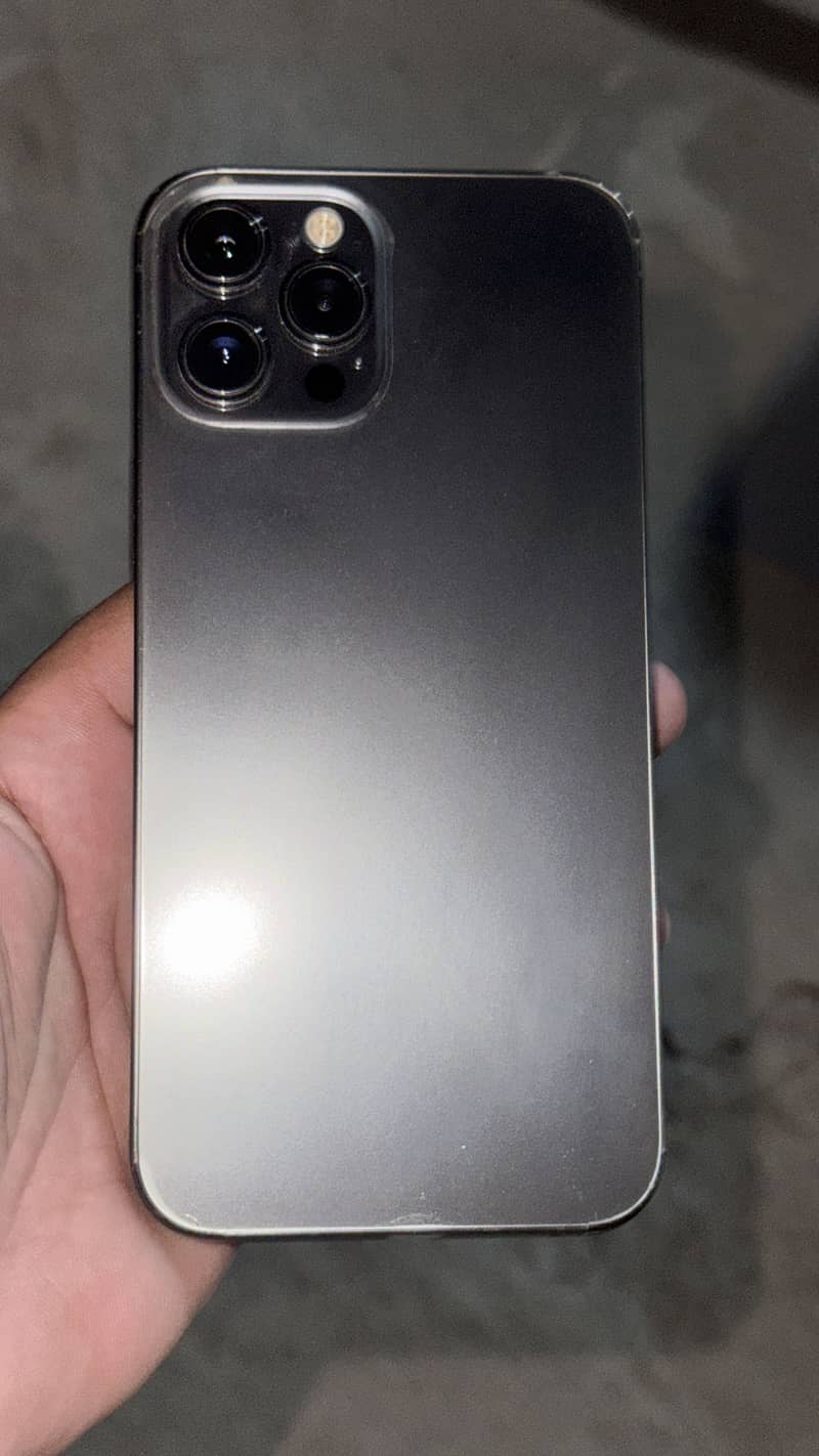 Apple iPhone 12 Pro Max 3