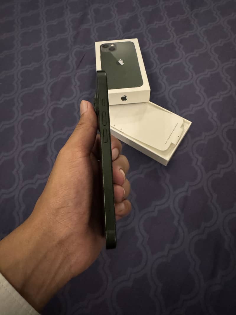Apple iPhone 13 3