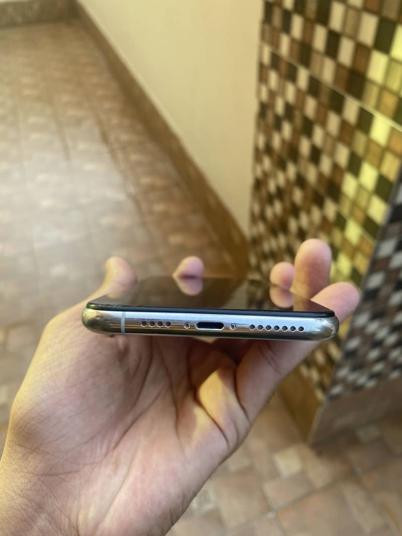 Apple iPhone 11 2