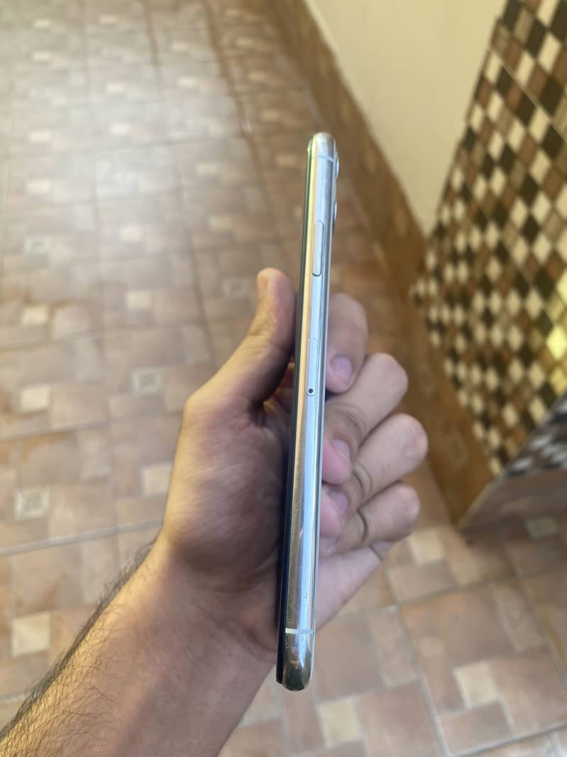Apple iPhone 11 5