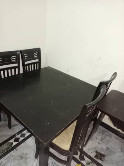 Dining table for sale