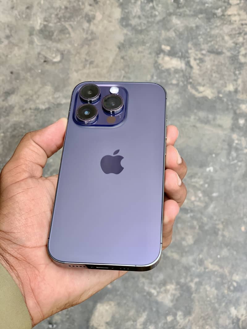 Apple iPhone 14 Pro 12