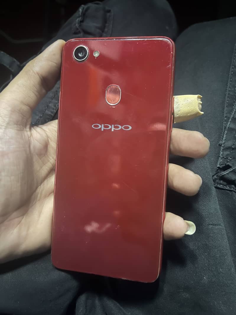 OPPO F7 0