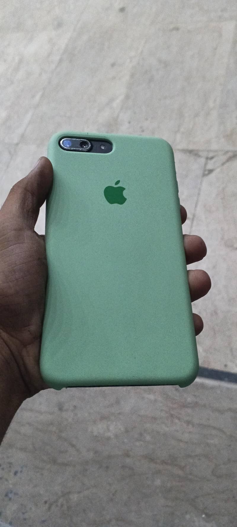Apple iPhone 7 Plus 0
