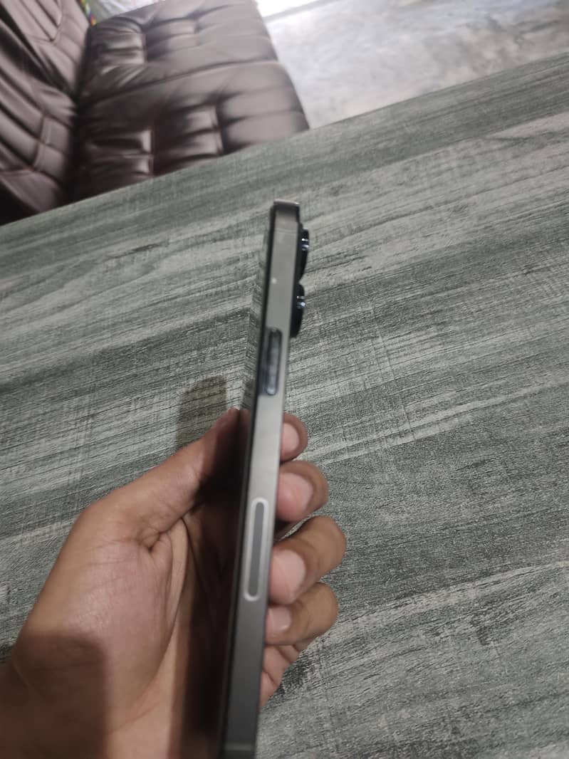 Apple iPhone 14 Pro Max 2