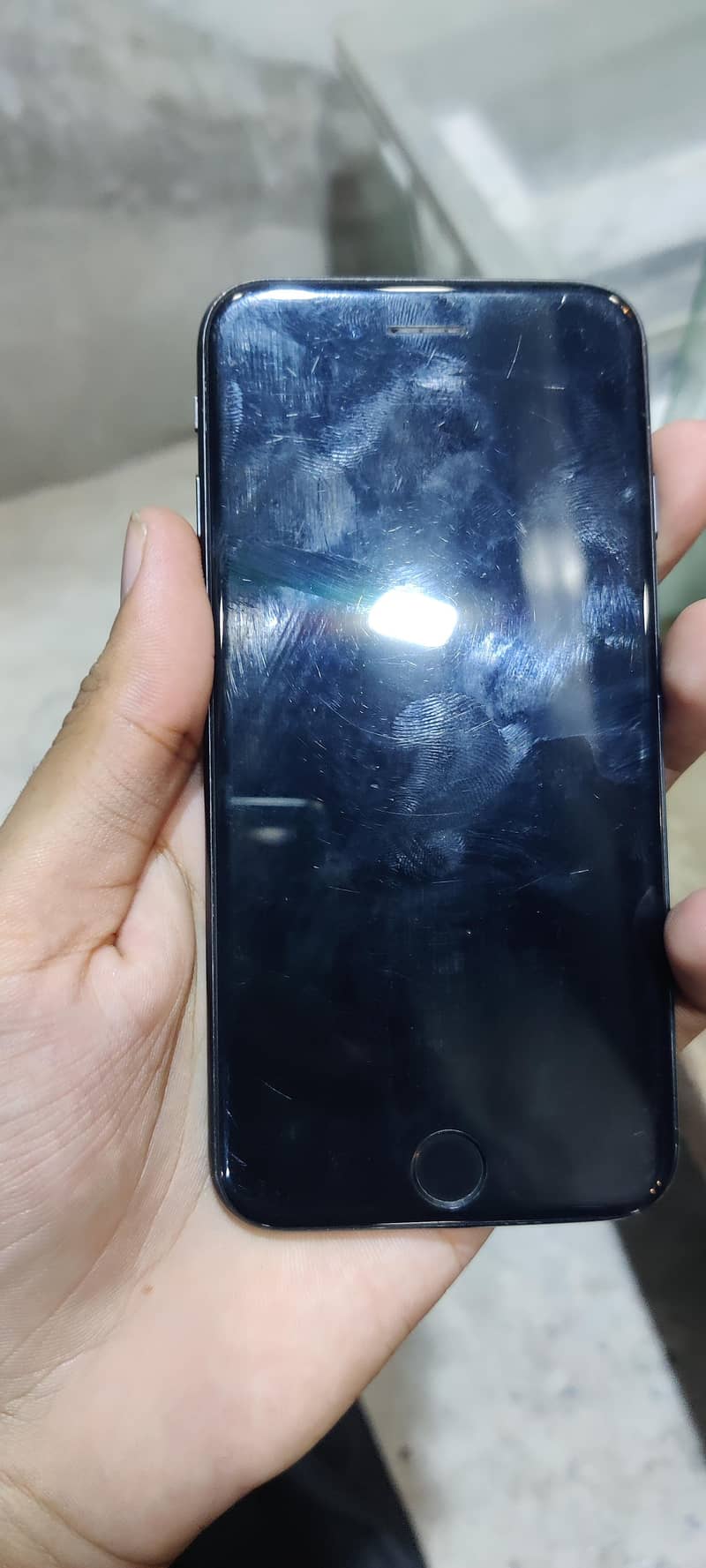 Apple iPhone 7 0
