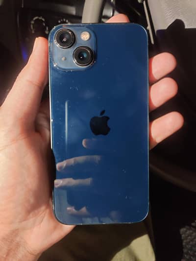 Apple iPhone 13