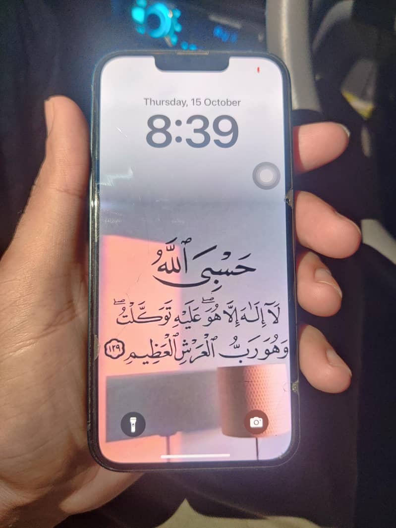 Apple iPhone 13 4
