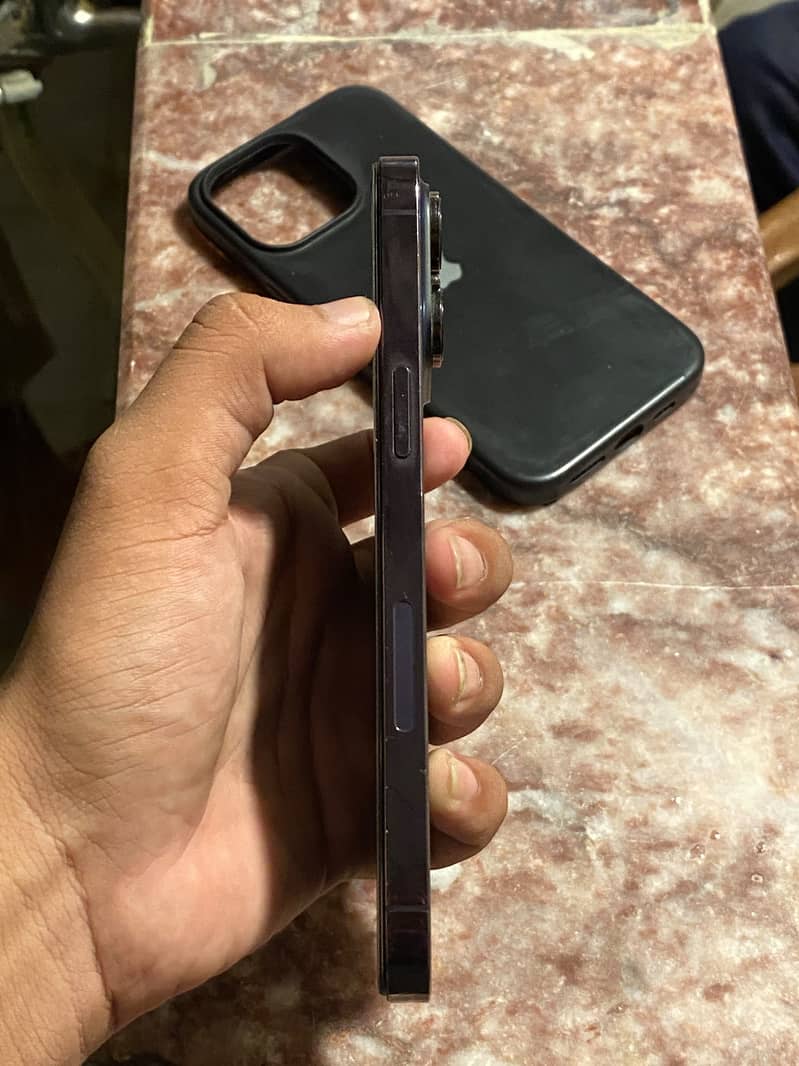 Apple iPhone 14 Pro Max 2