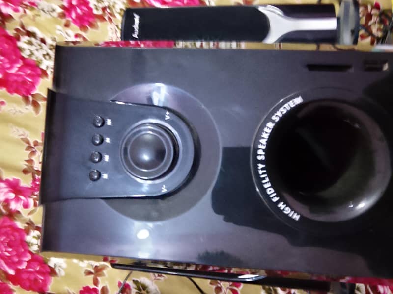 Audionic 4