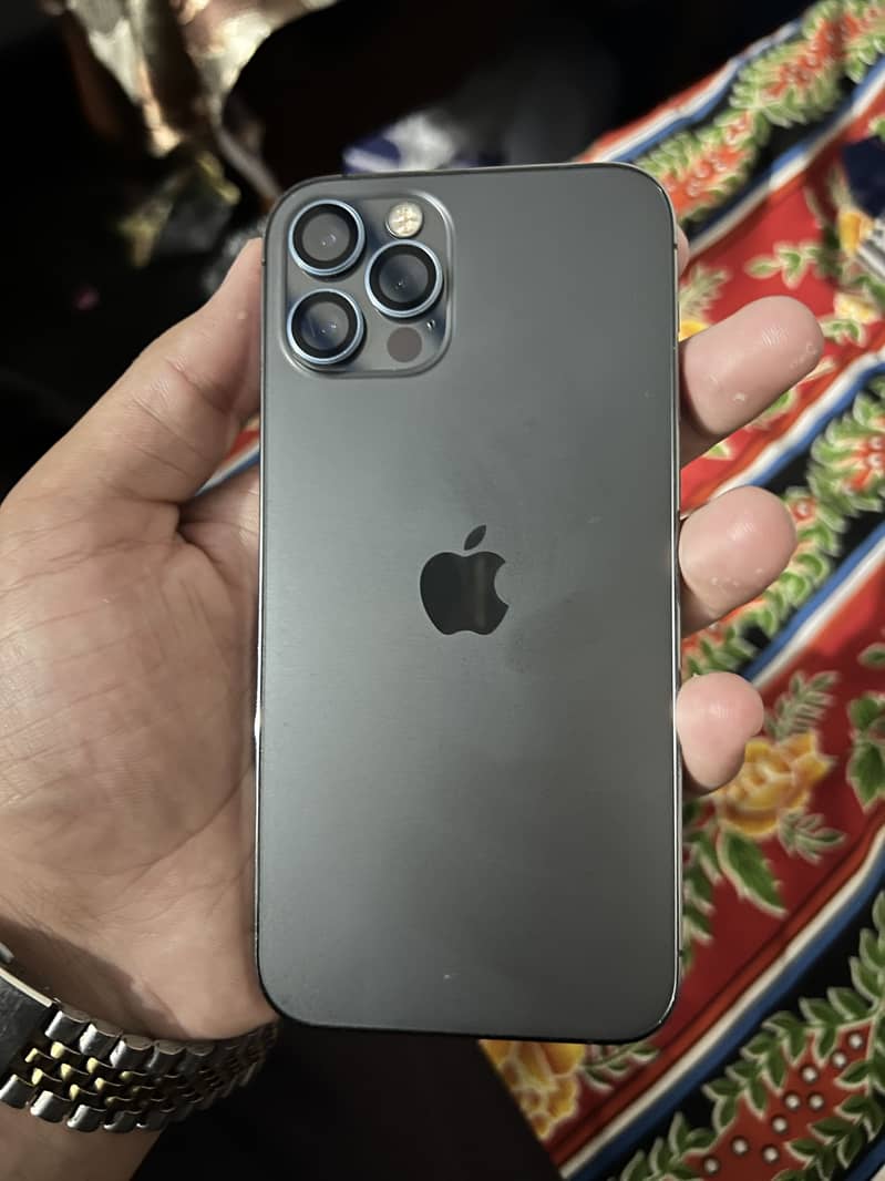 Apple iPhone 12 Pro 1