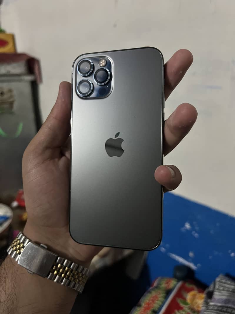 Apple iPhone 12 Pro 4