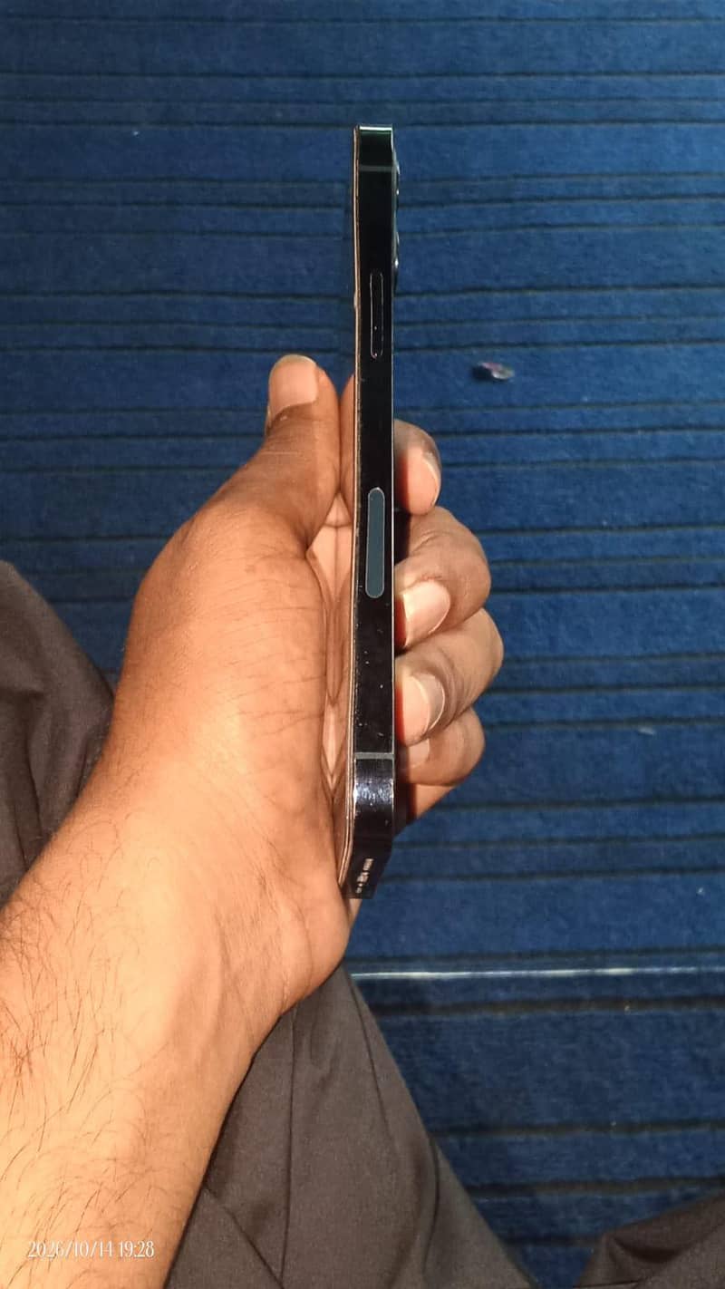 Apple iPhone 12 Pro 2