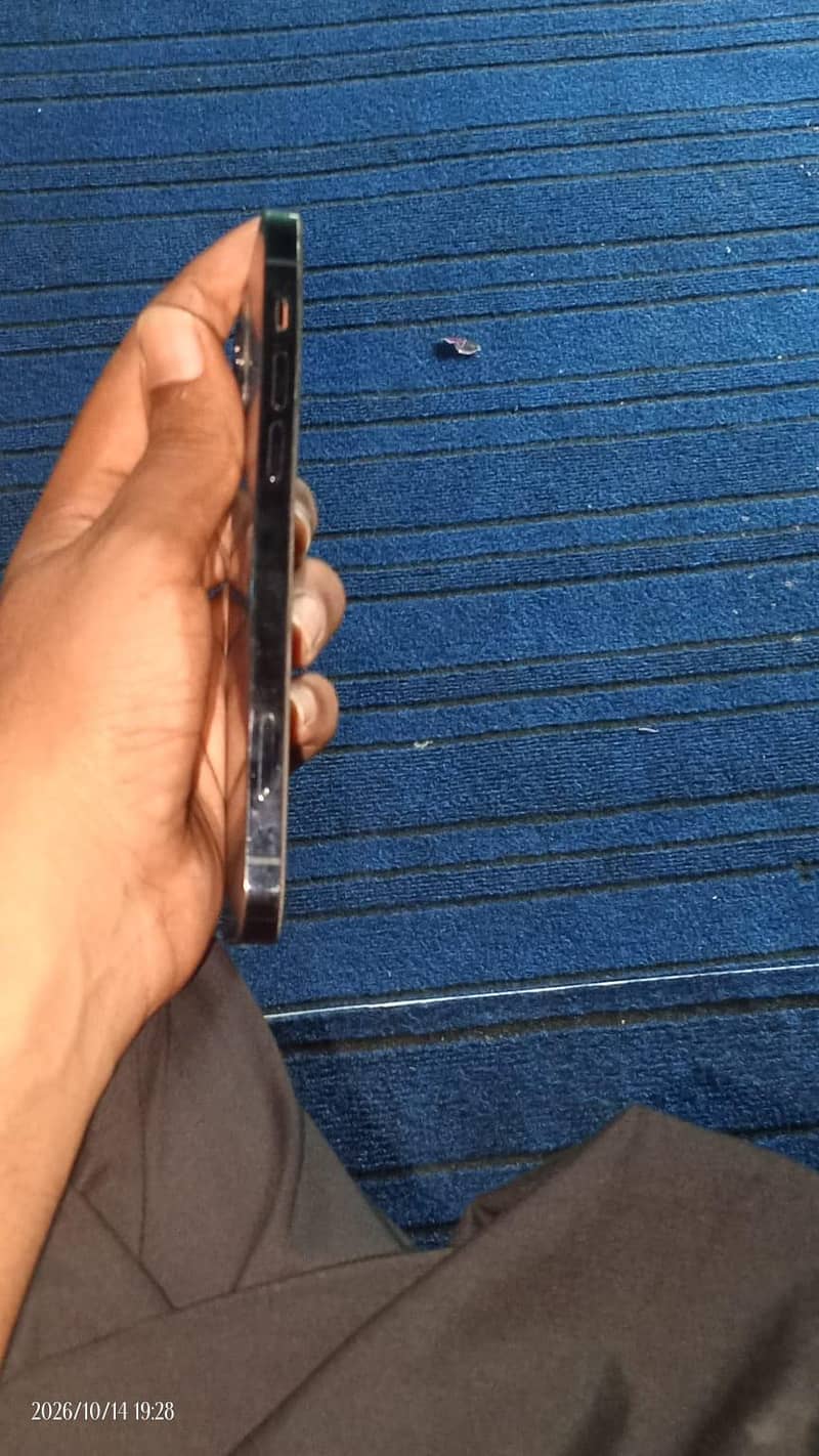Apple iPhone 12 Pro 3