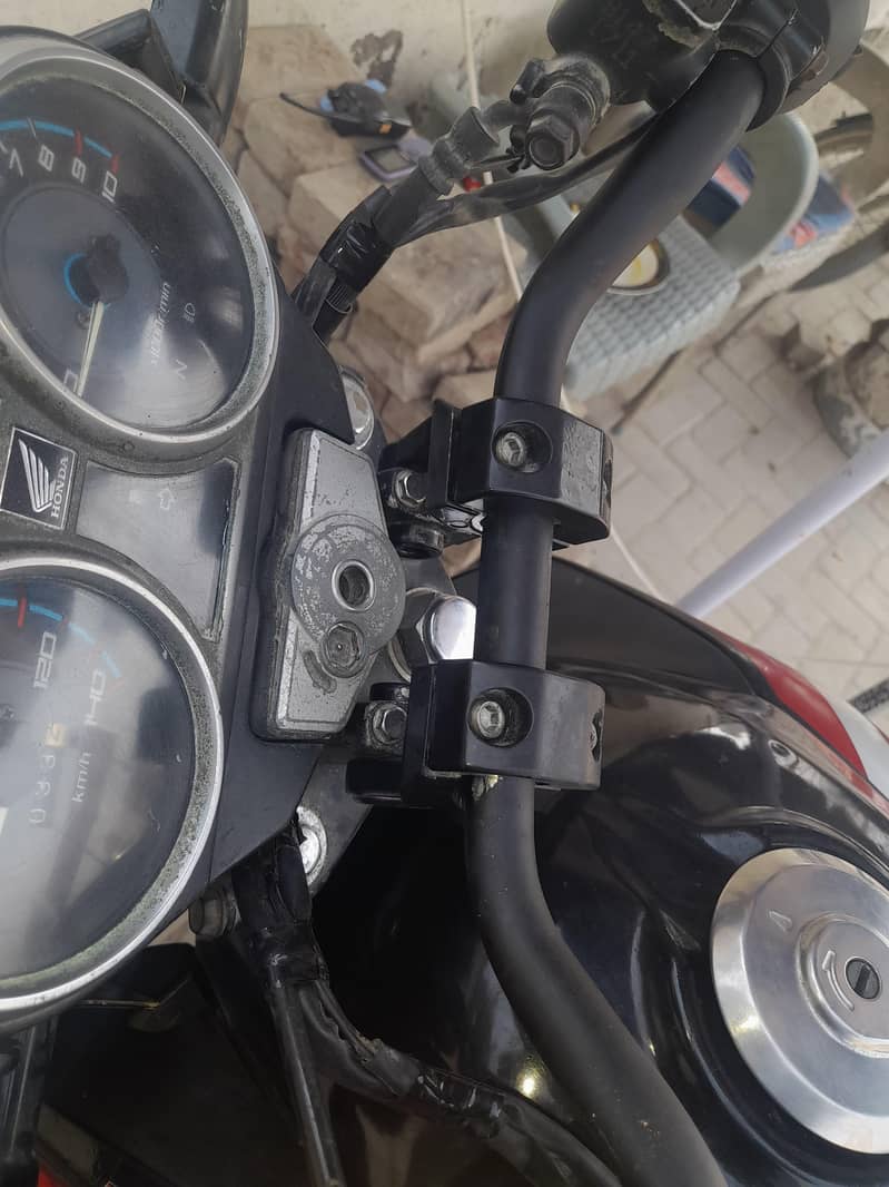 Honda CB150f 4