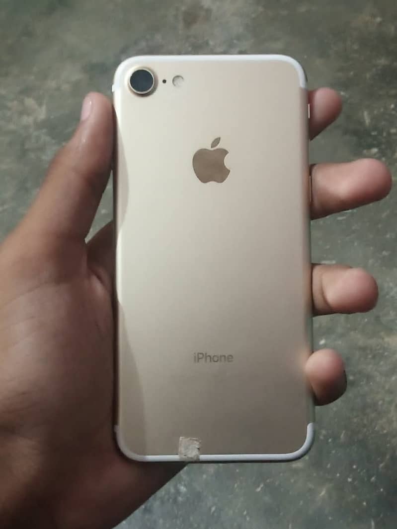 Apple iPhone 7 3