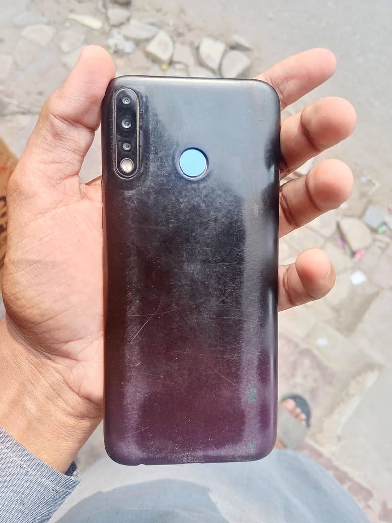 Tecno Spark 4 1