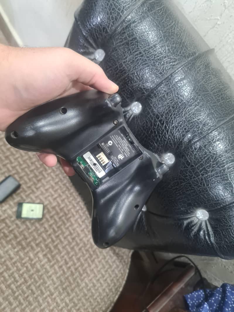 2 xbox 360 wireless controller's 2