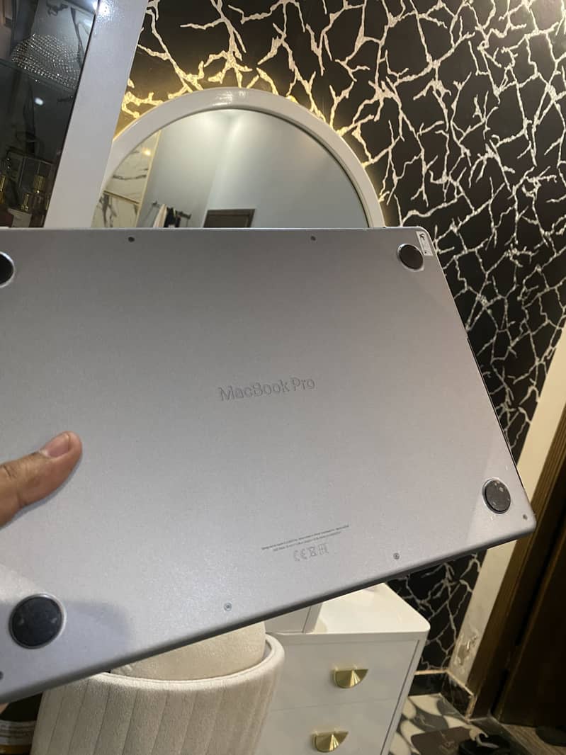 Apple Macbook Pro M3 3