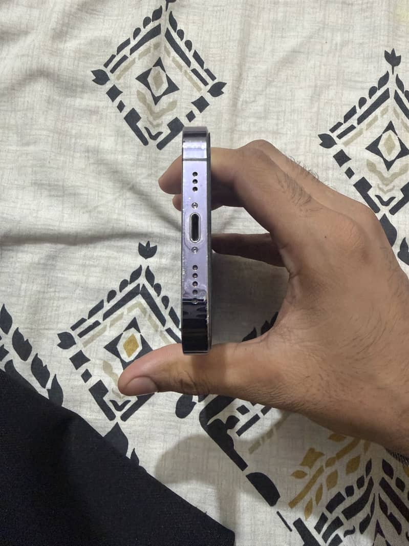 Apple iPhone 14 Pro 4