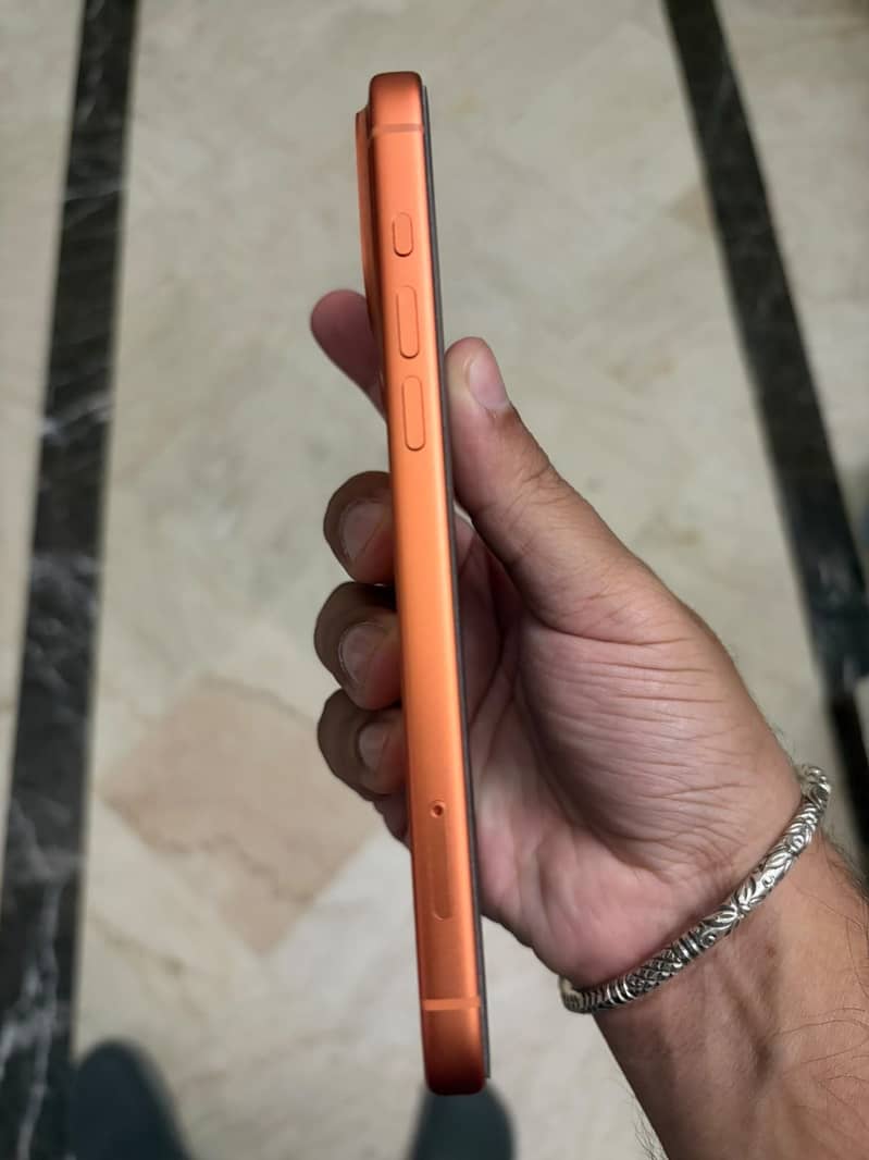Apple iPhone 17 Pro Max 5