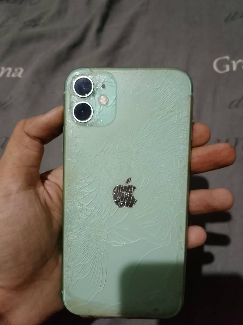 Apple iPhone 11 3