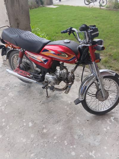 a best a good condition 9 month old with working condition no any dama