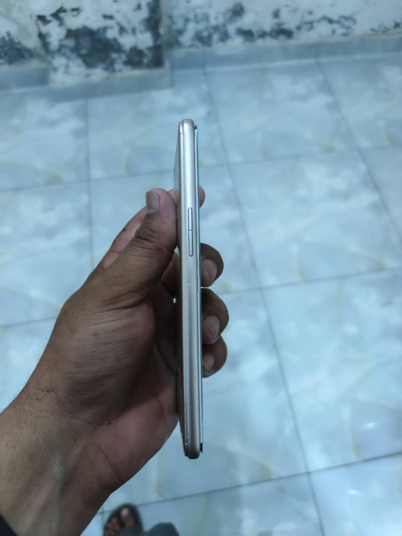 OPPO A37 3