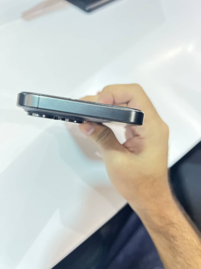 Apple iPhone 15 Pro Max 1