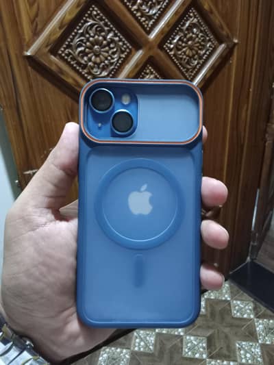 Apple iPhone 13