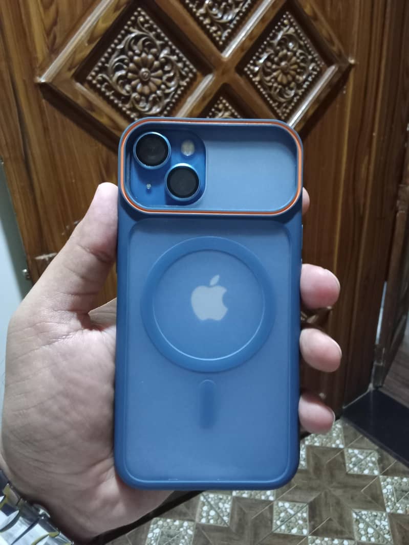 Apple iPhone 13 0