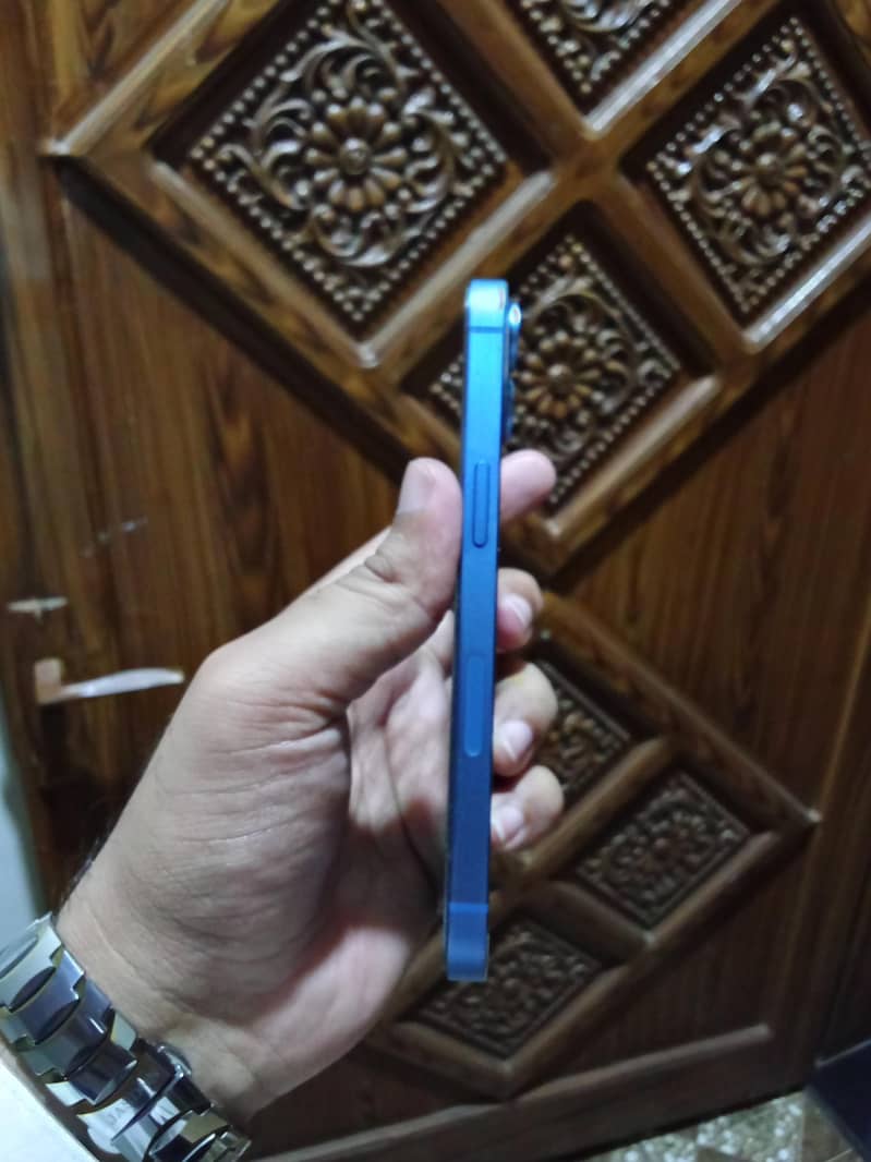 Apple iPhone 13 3