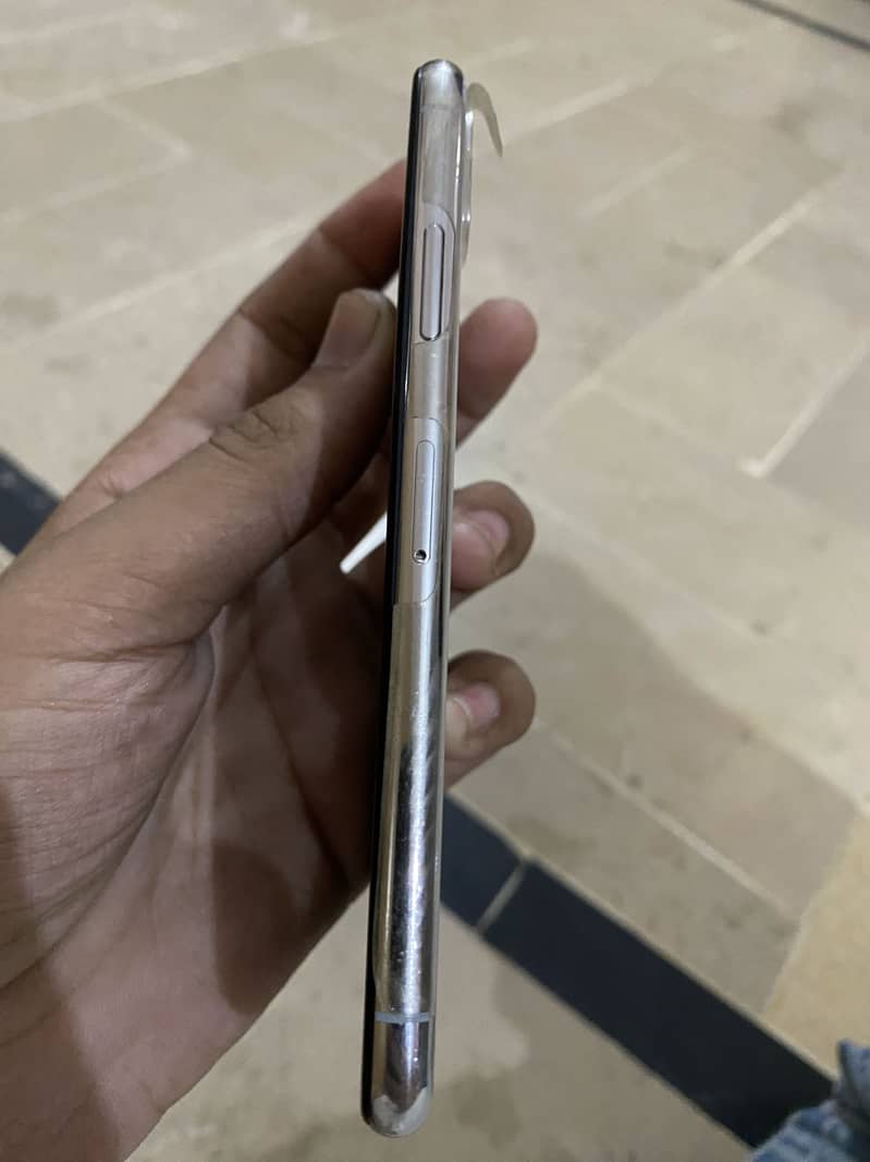 Apple iPhone X 2
