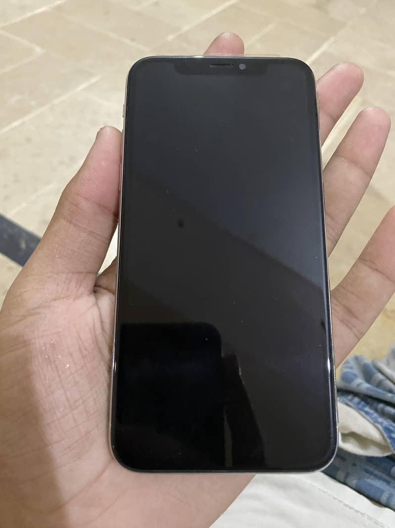 Apple iPhone X 5