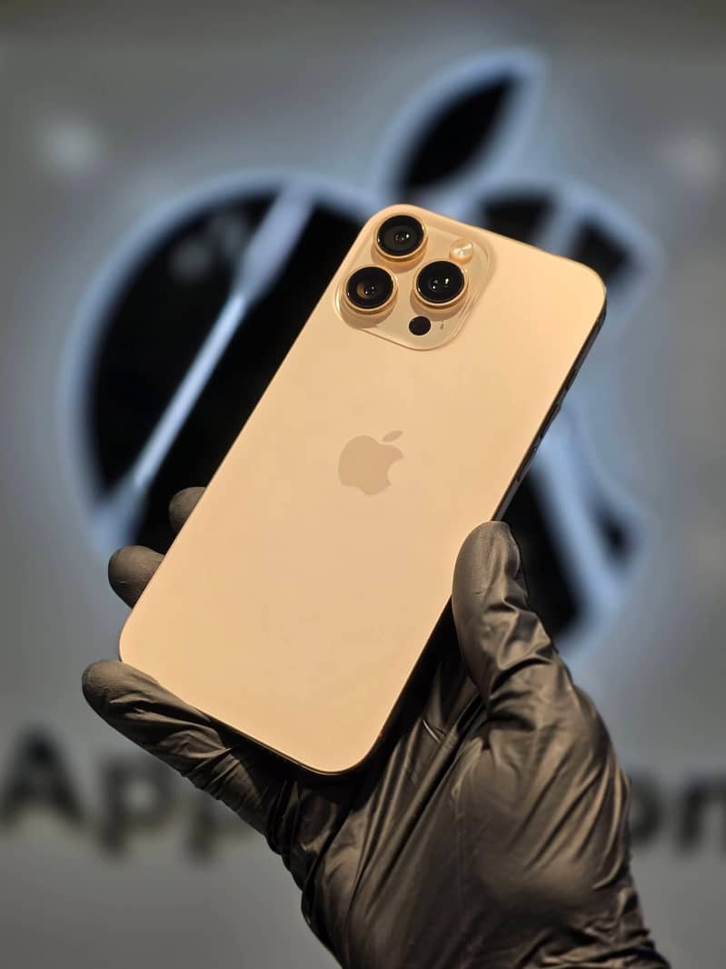 Apple iPhone 16 Pro Max 1