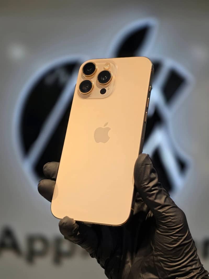 Apple iPhone 16 Pro Max 3