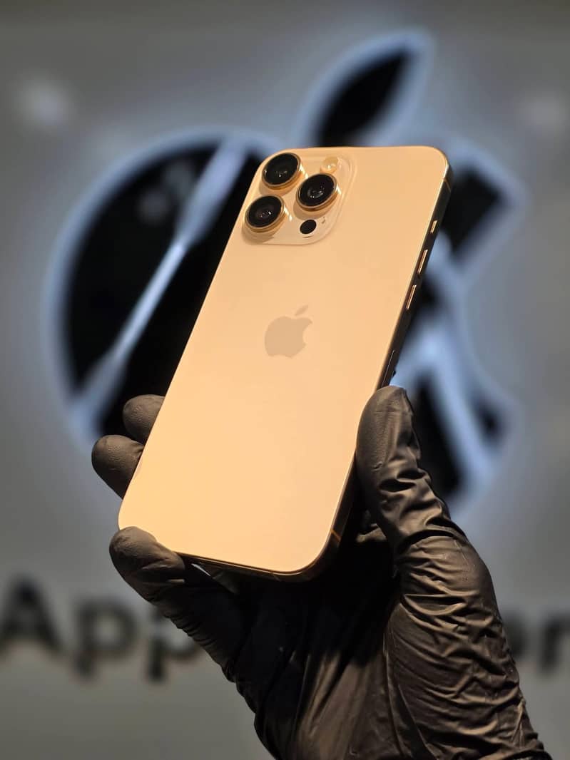 Apple iPhone 16 Pro Max 4