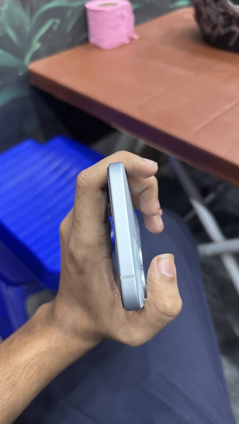 Apple iPhone 15 plus 5