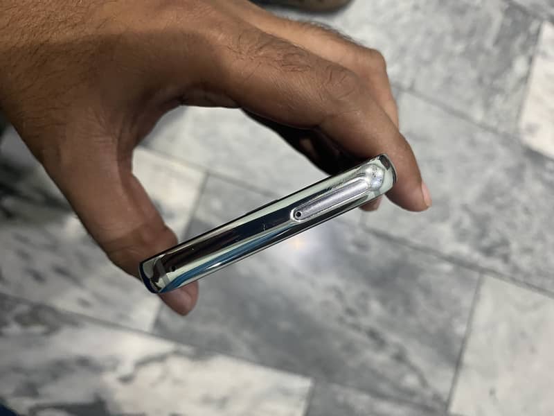 Samsung Mobile S8 1