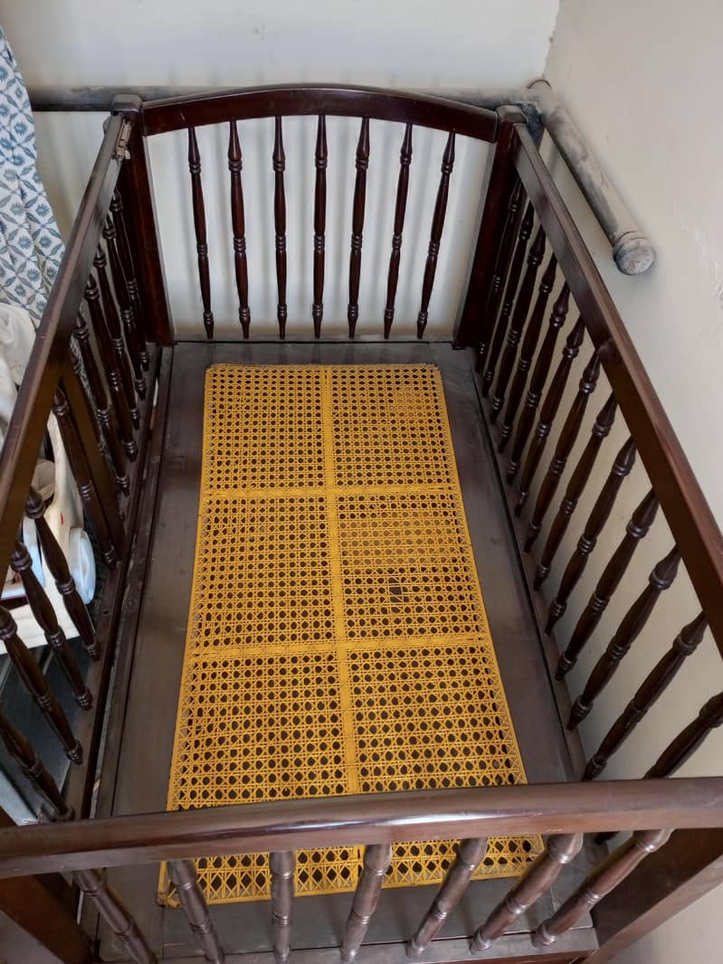 baby cot 2