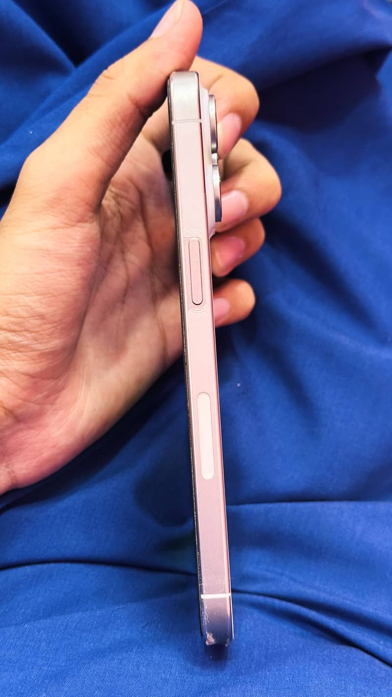 Apple iPhone 15 Pro Max 7
