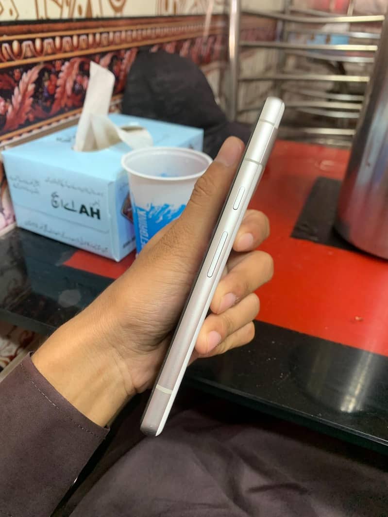 Google Pixel 7a 2