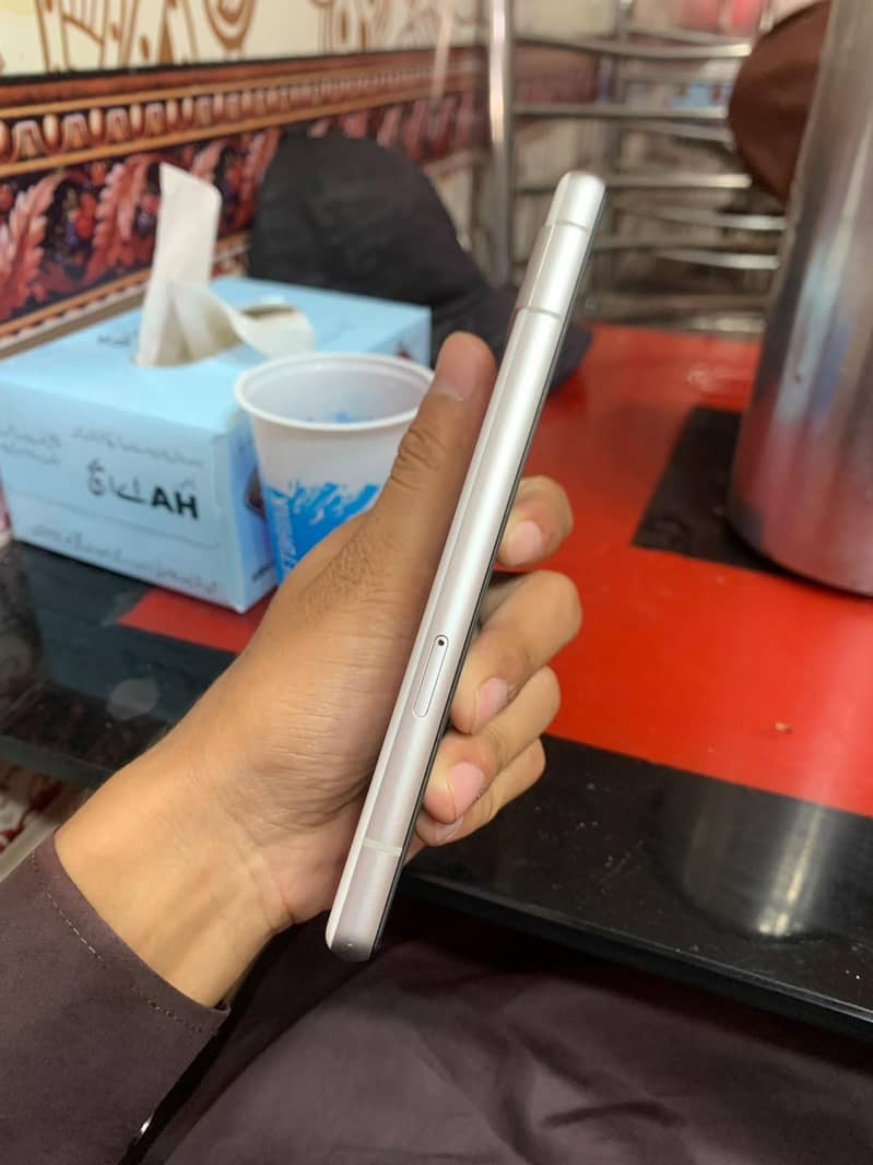 Google Pixel 7a 3