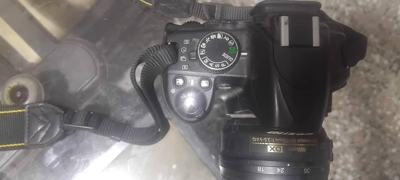 D 3100 Canon 2